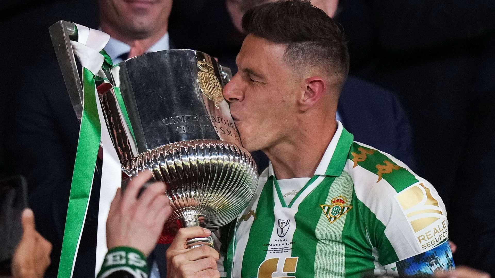 情与情怀中 情与情怀中